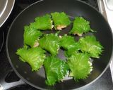 鶏ひき肉とおジャガの大葉巻きハンバーグ作り方3写真