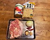 簡単　トマト缶と鳥モモ肉のスープ作り方1写真