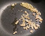 簡単　トマト缶と鳥モモ肉のスープ作り方5写真