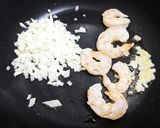 えびとモッツァレラのトマトクリームパスタ作り方2写真