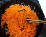 クルミたっぷり人参の塩炒め　レモン風味作り方2写真