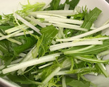 簡単！新玉ねぎと水菜のさっぱりサラダ作り方2写真