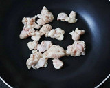 節約レシピ！鶏皮とニラのソース焼きそば作り方3写真
