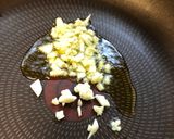 きのことチーズのミートソースパスタ　作り方1写真