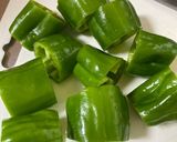 色んな野菜詰め込んで！ピーマンの肉詰め。作り方2写真