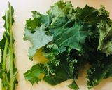 カーリーケールとモヤシと茹で鶏の炒め物作り方2写真