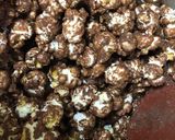 簡単！材料2つレンジでチョコポップコーン作り方6写真