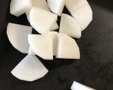 大根と豚肉の塩昆布炒め作り方1写真