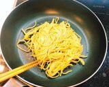 【深夜食堂】ソース焼きそば目玉焼き乗せ作り方2写真