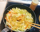 【深夜食堂】ソース焼きそば目玉焼き乗せ作り方4写真