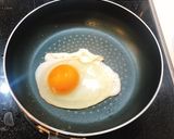 【深夜食堂】ソース焼きそば目玉焼き乗せ作り方5写真