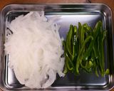 ピーマンと玉葱のさっぱり梅ポンおかか和え作り方1写真