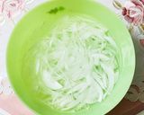 簡単☆サバ缶と新玉ねぎのサラダ☆作り方1写真