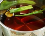 鶏手羽元と茹で卵の照り煮作り方1写真