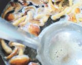 我が家の赤出汁♪豆腐と株付きなめこ作り方3写真