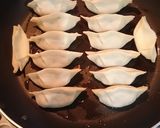 ぎょうざ～もちもちで肉汁じゅわっ作り方9写真