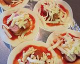 簡単❗餃子の皮deひとくちミックスピザ作り方4写真