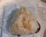 やっぱり旨い、しらすとおかかのおにぎり！作り方2写真