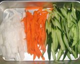 蒸した鶏むね肉と千切り野菜のキムチ風作り方3写真