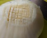 新玉ねぎ丸ごとコンソメソース煮作り方1写真