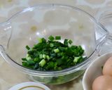 春ニラのニラ玉オムレツ作り方1写真