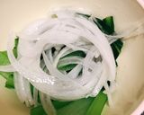 簡単☆焼き鳥缶で親子サラダ(おつまみ)作り方3写真