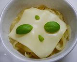 簡単！新玉葱のペペロンチーズ作り方3写真