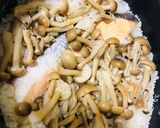 簡単！鮭としめじの炊き込みバター醤油♡作り方3写真