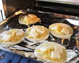 モッツアレラと餅が抜群！餃子の皮ピザ作り方3写真