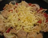 鶏ムネ肉とトマトのチーズ蒸し作り方4写真