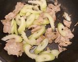 生姜香るセロリとトマトと豚肉の中華炒め作り方5写真
