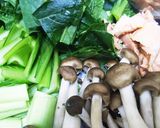 市販のソースで☆鮭ときのこのジェノベーゼ作り方1写真