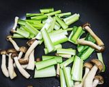 市販のソースで☆鮭ときのこのジェノベーゼ作り方2写真