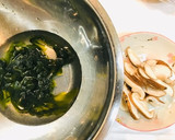 簡単・ワカメと椎茸の春雨スープ・中華風作り方1写真