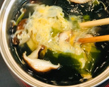 簡単・ワカメと椎茸の春雨スープ・中華風作り方4写真