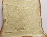 お手軽朝ごはん☆マヨハムチーズトースト作り方1写真