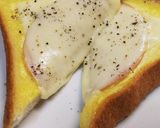 お手軽朝ごはん☆マヨハムチーズトースト作り方5写真