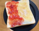 ジャムとバターのハーフ＆ハーフトースト作り方1写真