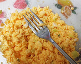 ふわふわ豆腐鶏そぼろで☆我が家の三色丼☆作り方3写真