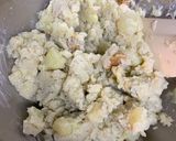 新じゃがとブルーチーズのポテサラ作り方4写真