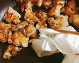 カリカリに焼いた豚肉と野菜の黒酢炒め作り方2写真