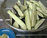 茄子だけなのにウマウマ♪甘辛カレー炒め作り方1写真