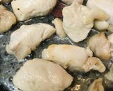 鶏肉とバジル&プチトマトのチーズ炒め作り方1写真