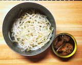 黒いサヴァ缶ともやしのサラダ作り方1写真