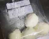 簡単煮卵☆ゆで玉子をめんつゆに入れるだけ作り方1写真