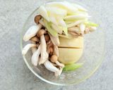 しめじ入り！親子丼♪むね肉であっさりと♪作り方1写真