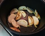 焼きカブと鶏ひき肉の和風とろみスープ作り方1写真