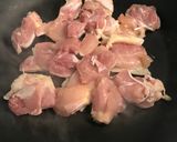 旬な春キャベツで鶏肉と厚揚げの煮物作り方2写真