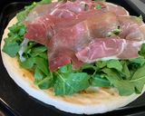 簡単に高級感♡生ハムとルッコラPizza作り方6写真