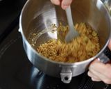 プロの味！カレーカップヌードルチャーハン作り方4写真